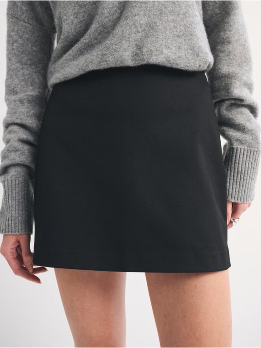 Abercrombie & Fitch Scarlett Forme Mini Skirt